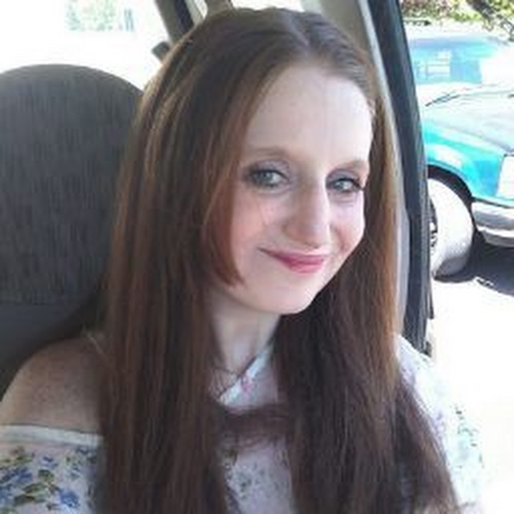 Meet your Posher, Leila